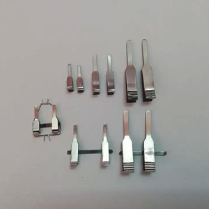 Pinces microvasculaires manuelles en acier pour chirurgie cardiovasculaire, simples ou doubles, à motif A ou V, prix abordable - Product Image 4