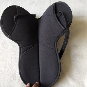 SELLE DE CHEVAL DE COURSE SYNTHÉTIQUE LÉGÈRE FABRIQUÉE SUR BREVET AVEC SANGLES EN PVC DOUBLURE POLAIRE/SELLE DE COURSE DE CHEVAUX DE CONCEPTION PERSONNALISÉE - Product Image 2