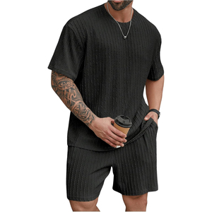 Vente en gros de t-shirts et shorts pour hommes personnalisés, ensemble 2 pièces, vêtements décontractés d'été avec logo imprimé, design personnalisé, ensembles de t-shirts courts - Product Image 1