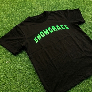 เสื้อยืดแขนสั้นสีดำสำหรับผู้ชาย Snowgrace ทรงปกติ คอกลม ผ้าคอตตอนเจอร์ซีย์ สไตล์ลำลอง สตรีทแวร์ พิมพ์ลายตัวอักษร ดีไซน์โลโก้ด้านหน้า - Product Image 2
