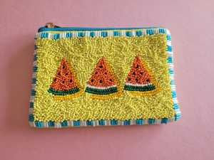 Porte-monnaie perlé fait main – Pochette tranches de pastèque, Portefeuille perlé jaune, Sac à fermeture éclair fruits d'été, Cadeau tropical pour elle. - Product Image 2