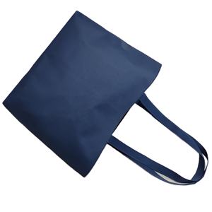 Sac fourre-tout décontracté en nylon enduit imperméable avec doublure intérieure en polyester, sac promotionnel pour cadeaux, offres promotionnelles et expositions - Product Image 4