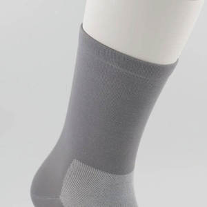 Chaussettes de football antidérapantes pour hommes, femmes et enfants, chaussettes de sport respirantes, chaussettes d'entraînement athlétiques, chaussettes de sport pour l'extérieur - Product Image 4