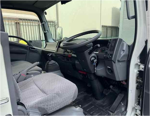 Fairly <b>Used</b> 2018 I S U Z U ELF TRUCK Neatly <b>Used</b> Taut Liner 8 <b>Pallet</b> Body Leather Seats - Product Image 5