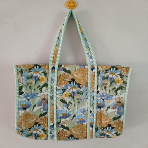 Sac fourre-tout à bandoulière pour femme, imprimé floral, matelassé, en coton léger, pliable, fait main, grande capacité, tissu doux, pour voyage et shopping - Product Image 1
