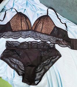 Ensemble de sous-vêtements de sport brodés pour femmes grandes tailles, soutien-gorge sans couture sans armatures, confortable, style floral français, lingerie unie avec logo - Product Image 5