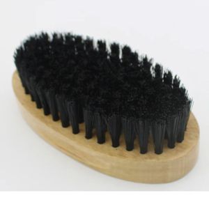 Brosse à barbe en bois pour homme avec poils de sanglier noirs - Product Image 6
