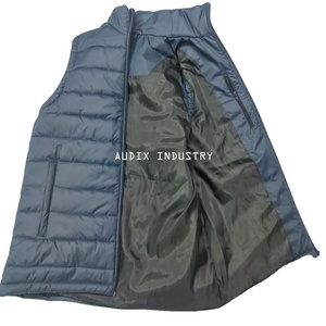 Chaleco Acolchado Grueso para Hombre con Logotipo Personalizado, Chaleco de Invierno, Chaqueta Acolchada Mate Personalizada, Chaleco Sin Mangas Acolchado con Burbujas - Product Image 5