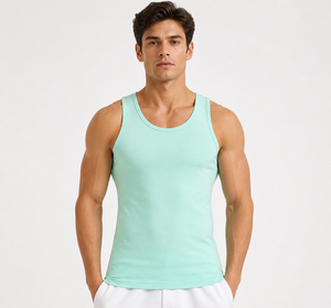 Camiseta sin mangas ajustada para hombre, mezcla de algodón transpirable de primera calidad, corte deportivo ajustado, absorbe la humedad, elástica y duradera, para el gimnasio o uso casual. - Product Image 1
