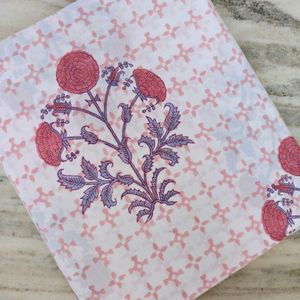 Tela de Algodón Cambray Estampada a Bloques 68x68 Ligera con Estampado Tradicional Jaipuri para Cortinas, Bolsos, Manualidades y Ropa de Niños - Product Image 1