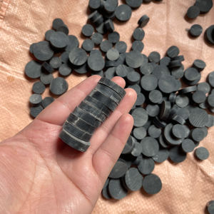 Boutons en corne de buffle en gros, noirs, tailles 16mm/19mm/21mm/23mm/26mm/29mm/31mm pour accessoires vestimentaires - Product Image 1