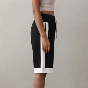 Shorts pour femmes en coton 100% de haute qualité, logo imprimé DTF personnalisé, poids lourd 400 GSM, 2 couleurs, confortables, short de sport pour femmes. - Product Image 2