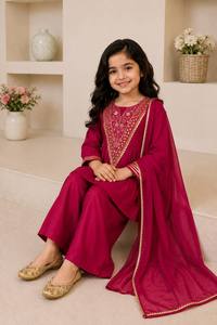 Ensemble Kurta Pyjama pour Filles avec Broderie, en Satin Japonais Premium, Doublure en Micro Coton, Dupatta, Tenue Traditionnelle Indienne/Pakistanaise, Séchage Rapide - Product Image 3