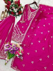 Robe Anarkali en soie brodée rose avec dupatta, tenue de mariage traditionnelle indienne et pakistanaise, robe longue pour femmes - Product Image 4