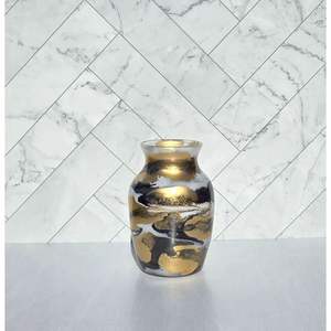 Jarrón de Resina de Diseño Interior Moderno y Lujoso - Product Image 1