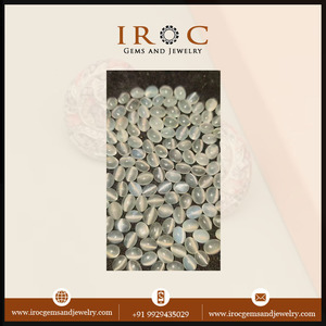 พลอยมูนสโตนสีขาวธรรมชาติ 100% รูปทรงแคปโปชองลายตาแมว ขนาดกลมคละไซส์ (4x6-7x9 มม.) สำหรับทำเครื่องประดับ ราคาดีที่สุด - Product Image 3