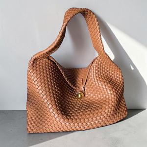 Bolso de Mano de Moda Tejido en PU, Bolso de Hombro de Gran Capacidad con Forro de Poliéster, para el Uso Diario y Viajes de Mujer - Product Image 1
