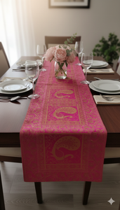Camino de Mesa de Seda Rosa de Lujo con Intrincados Motivos de Pavo Real Dorado, Eleva tu Espacio de Comedor con Estilo Tradicional - Product Image 2