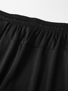 Pantalones Cortos Deportivos Transpirables de Verano para Hombre con Bolsillos, Cintura Alta con Cordón Ajustable, Pantalones Cortos para Gimnasio y Running con Logotipo de Fitness - Product Image 5
