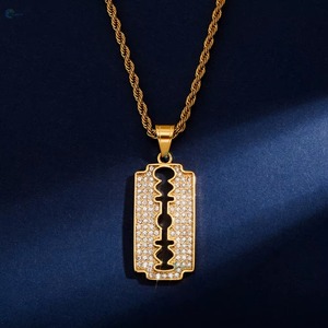 Colgante de Cuchilla de Afeitar de Moissanita Iced Out, Chapado en Oro Amarillo, Amuletos Hip Hop, Joyería Temática para Uso Diario, Colgante Personalizado para Rapper - Product Image 5
