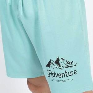 Shorts Bermuda en coton bleu clair pour homme avec imprimé aventure en montagne, taille à cordon de serrage, shorts décontractés - Product Image 6