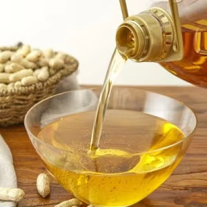 Huile d'arachide raffinée de qualité supérieure, de qualité alimentaire, fractionnée, pour l'exportation en vrac, destinée aux marchés des acheteurs en gros, durée de conservation de 24 mois - Product Image 1