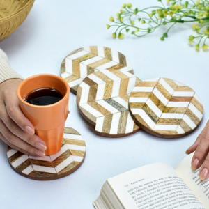 Ensemble de dessous-de-verre en MDF avec incrustation de résine, design de style célèbre, à prix d'usine bas - Product Image 1