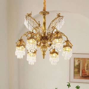 Un majestuoso adorno de corona de latón envuelto en tubos de vidrio rectos y gemas esféricas colgantes, disponible a precios de mayorista. - Product Image 5