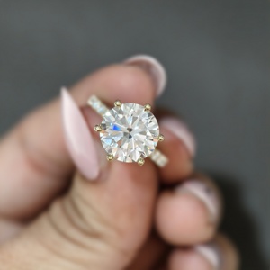 Anillo de Compromiso de Lujo con Diamante de Laboratorio de 5 Quilates, Corte Brillante Redondo, E VS1, Oro Amarillo de 14K, Certificado IGI, para Bodas y Aniversarios - Product Image 2