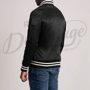 Chaqueta Varsity Negra de Satén para Hombre, Estilo Clásico Letterman, Chaqueta Bomber Casual con Botones a Presión y Ribete Acanalado - Product Image 2