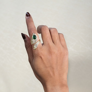 Bague ajustable en or 18 carats plaqué or avec pierre d'émeraude, faite à la main, bijou statement, cadeau pour elle, pierre de naissance de mai - Product Image 2