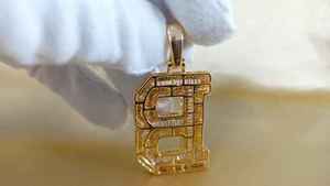 จี้เพชรโมอิสซาไนต์ทรงบาแกตต์ 3 กะรัต ตัวอักษร 'B' ชุบทองคำขาว 14K ดีไซน์หรูหราสไตล์ฮิปฮอป เงินแท้ 925 สำหรับทั้งชายและหญิง - Product Image 3