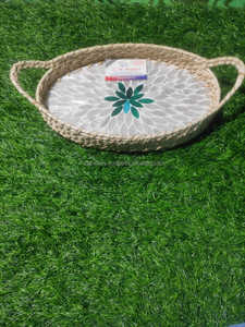 Ensemble de plateaux en rotin rond abordable à la mode avec incrustation de nacre Artisanat indien fait à la main Parfait pour les festivals et un usage quotidien - Product Image 3