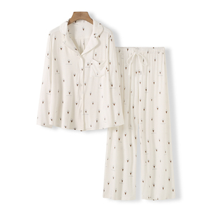 Vente directe usine – Nouveau peignoir léger en satin de soie pour femme, meilleure qualité, couleur unie, longueur intégrale, manches longues, fermeture avant - Product Image 2