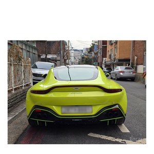 Aston Martin Vantage 4.0 V8 Coupé, Modelo Octubre 2019, con 73,000 km, Caja de Cambios Automática, Volante a la Izquierda, Asientos de Cuero - Product Image 4