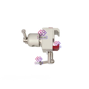 Pince de table médicale Marina pour bras Martins, utilisée dans les procédures chirurgicales pour rétracteurs, par MEDICAB INSTRUMENTS - Product Image 3