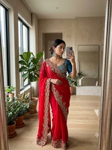 Reglance Rich Buti pour Saree en Satin - Broderie de Paillettes 3mm, Blouse Jhalar en Tulle, Bordure Lourde Traditionnelle Élégante avec Pompons - Product Image 2
