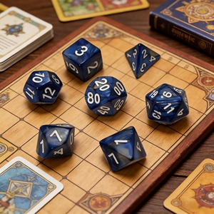 Jeu de dés polyédriques carrés en résine marbrée bleu profond avec chiffres blancs, bords tranchants, durables et écologiques pour les jeux de rôle (RPG) et de plateau (DND) - Product Image 5