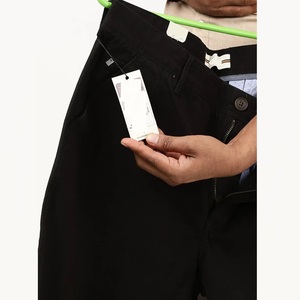 Shorts Chino Bermuda Décontractés pour Hommes de Haute Qualité 100% Coton OEM Personnalisés avec Ceinture Élastique, Devant Plat, Fermeture Éclair et Multiples Poches - Product Image 4