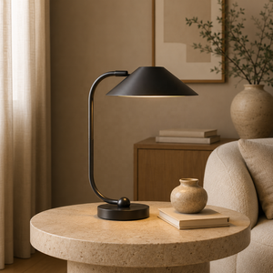 Lámpara de Mesa Eclipse Curve de Metal con Brazo Arqueado y Pantalla Ancha, Construcción de Hierro Premium, Iluminación Ambiental Cálida para Hogares Elegantes - Product Image 1