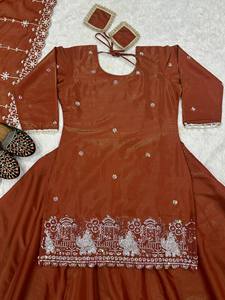 Tenue de mariage de créateur, haut et lehenga brodés multi-aiguilles, tenue de soirée, nouveau design lonch 2026 - Product Image 6