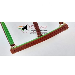 Meilleure vente Collier tête de cheval de qualité supérieure en cuir vert avec rembourrage vert Quincaillerie dorée Canal vide Nez Pièce joue - Product Image 1
