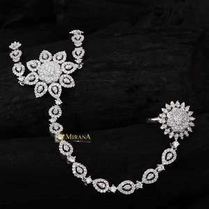 Casual Designer Flower Bracelet - Product Image 1