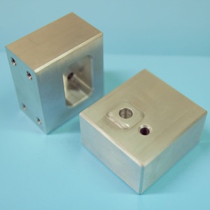 Piezas de mecanizado CNC hechas a medida al por mayor, placa de fijación de aleación, varios metales, incluido el acero inoxidable, para repuestos de plantilla de montaje - Product Image 2