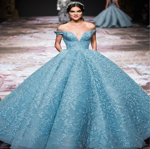 Robe de bal élégante bleue à sequins avec corsage scintillant, disponible à prix de gros pour les acheteurs en gros. - Product Image 2