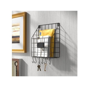 Porte-clés mural en bois, élément de rangement design, conçu pour optimiser l'organisation résidentielle et embellir l'agencement de la maison - Product Image 2