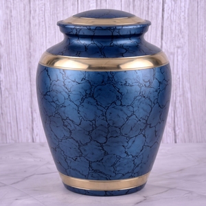 Urna Funeraria de Latón Personalizable de Estilo Americano con Patrón de Mármol Azul Dorado Tallada a Mano para Cremación de Adultos - Product Image 1