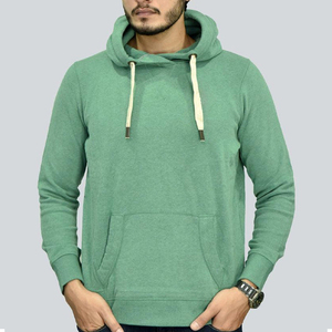 Sudadera con Capucha Verde para Hombre, Corte Regular, Tejido de Algodón, Diseño Casual con Bolsillos, Ropa de Otoño - Product Image 1