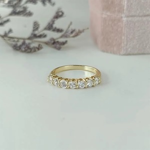 Bague en diamant pour femme, exportée d'Inde, avec un design étincelant multi-pierres, disponible à prix réduit - Product Image 3