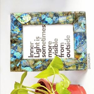 Marco de fotos decorativo moderno de cristal con piedra de labradorita para colgar en la pared o de sobremesa, marco pulido para decoración del hogar. - Product Image 5